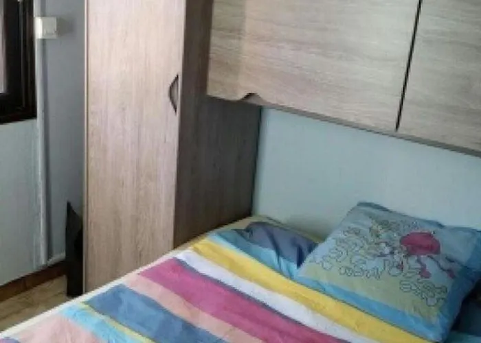 Mieukerien-afrikareservat 15 Min- 2 Min- By Interhome شقة